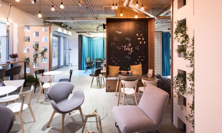 Customized office design with modern look and style
